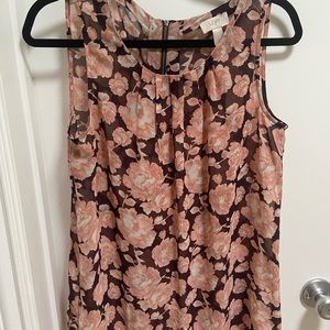 Pink and maroon sleeveless blouse